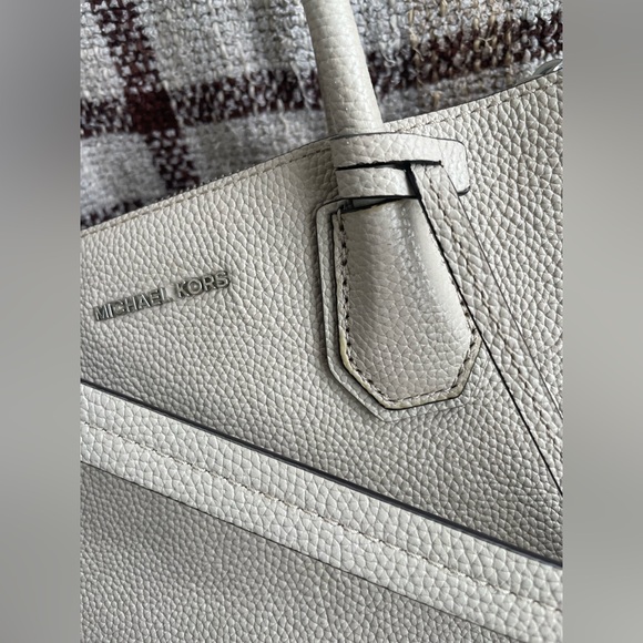 Michael Kors Mercer Large Pebbled Leather Tote Bag - Picture 6 of 16
